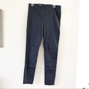 NWT Gray Skinny Pants